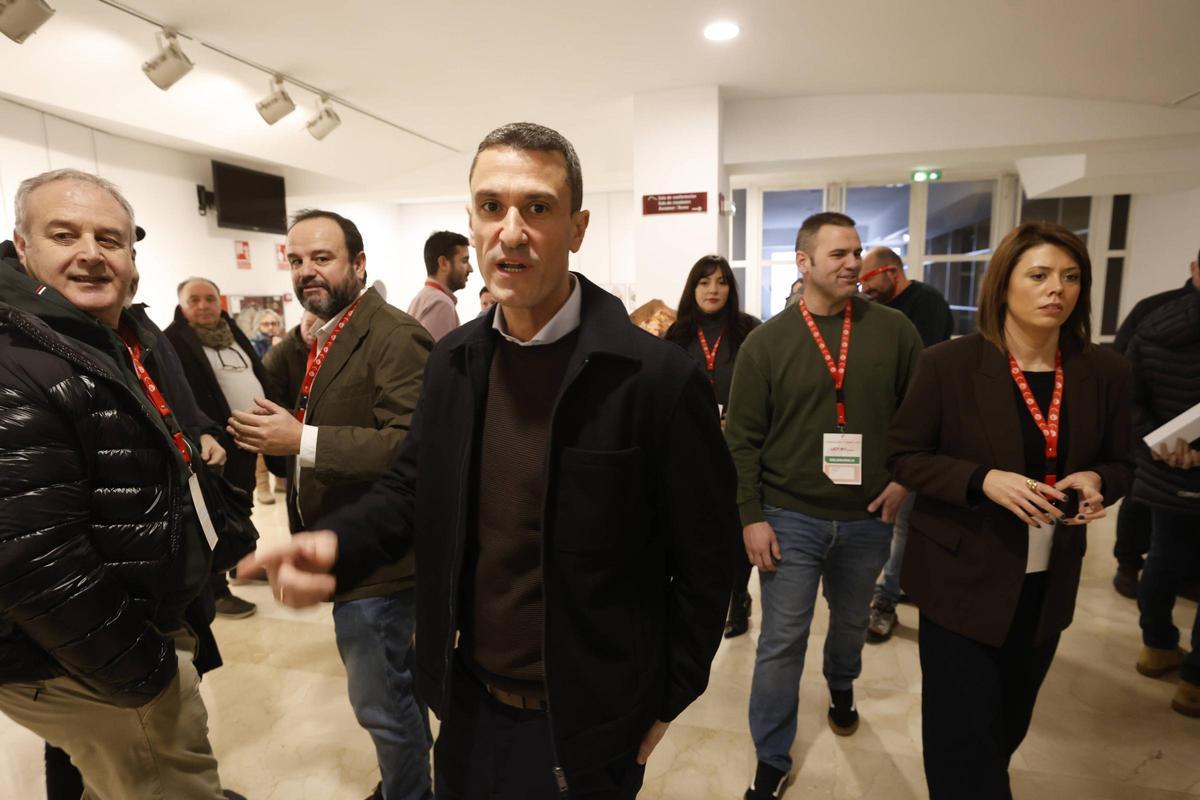 EN IMÁGENES: El congreso comarcal de UGT en Avilés donde salió elegido Javier Quirós EN IMÁGENES: El congreso comarcal de UGT en Avilés donde salió elegido Javier Quirós