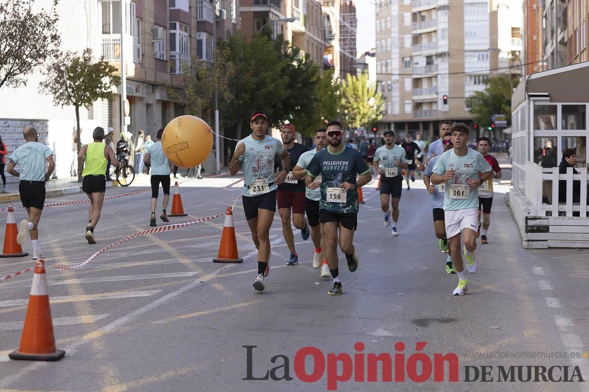 Carrera '10K Assota por ti' en Caravaca (salida y giro primera vuelta)