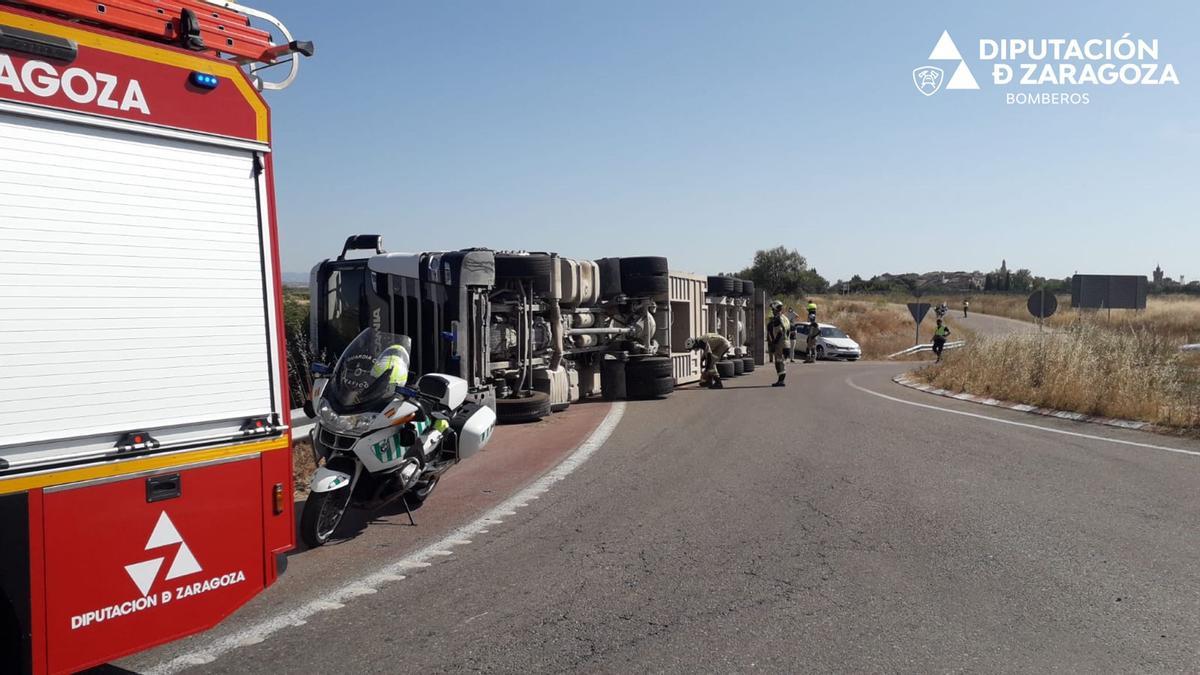 El camión que sufrió el accidente.