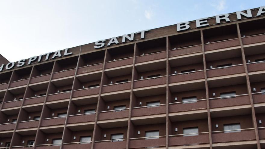 Façana principal  de l&#039;hospital comarcal Sant Bernabé.