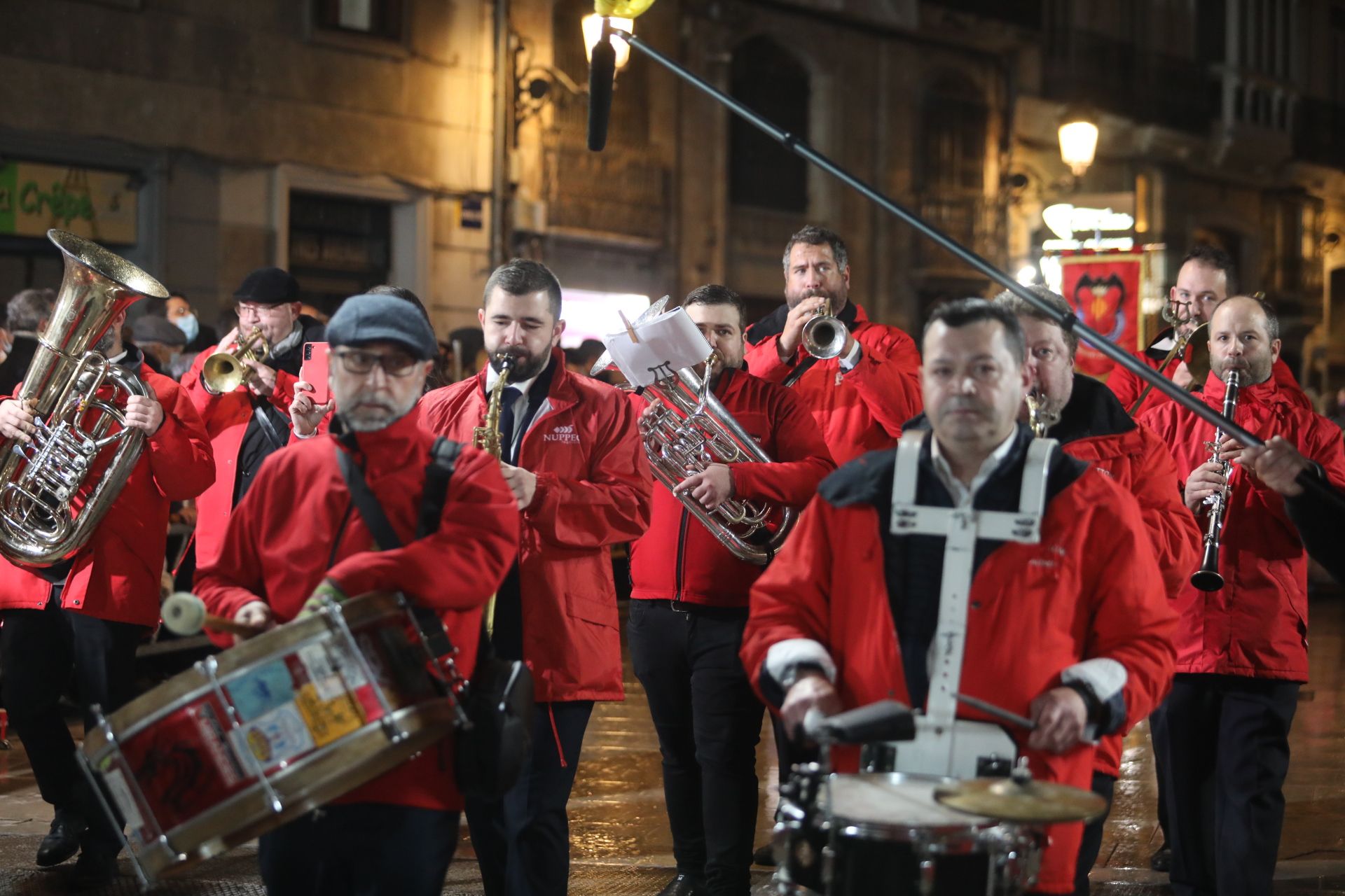 Búscate en la Ofrenda por la calle Quart (entre 21.00 y 22.00 horas)