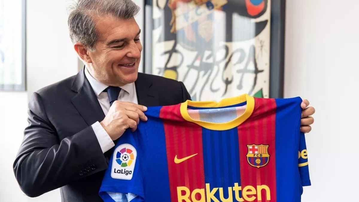El último pulso entre el Barça y Rakuten antes del viaje a Japón