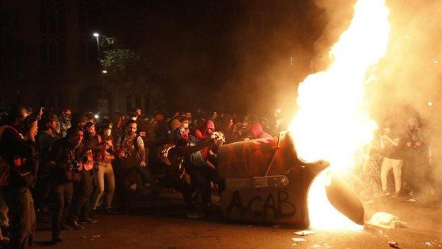 Detenidas 19 personas en los altercados del jueves por la noche en Cataluña