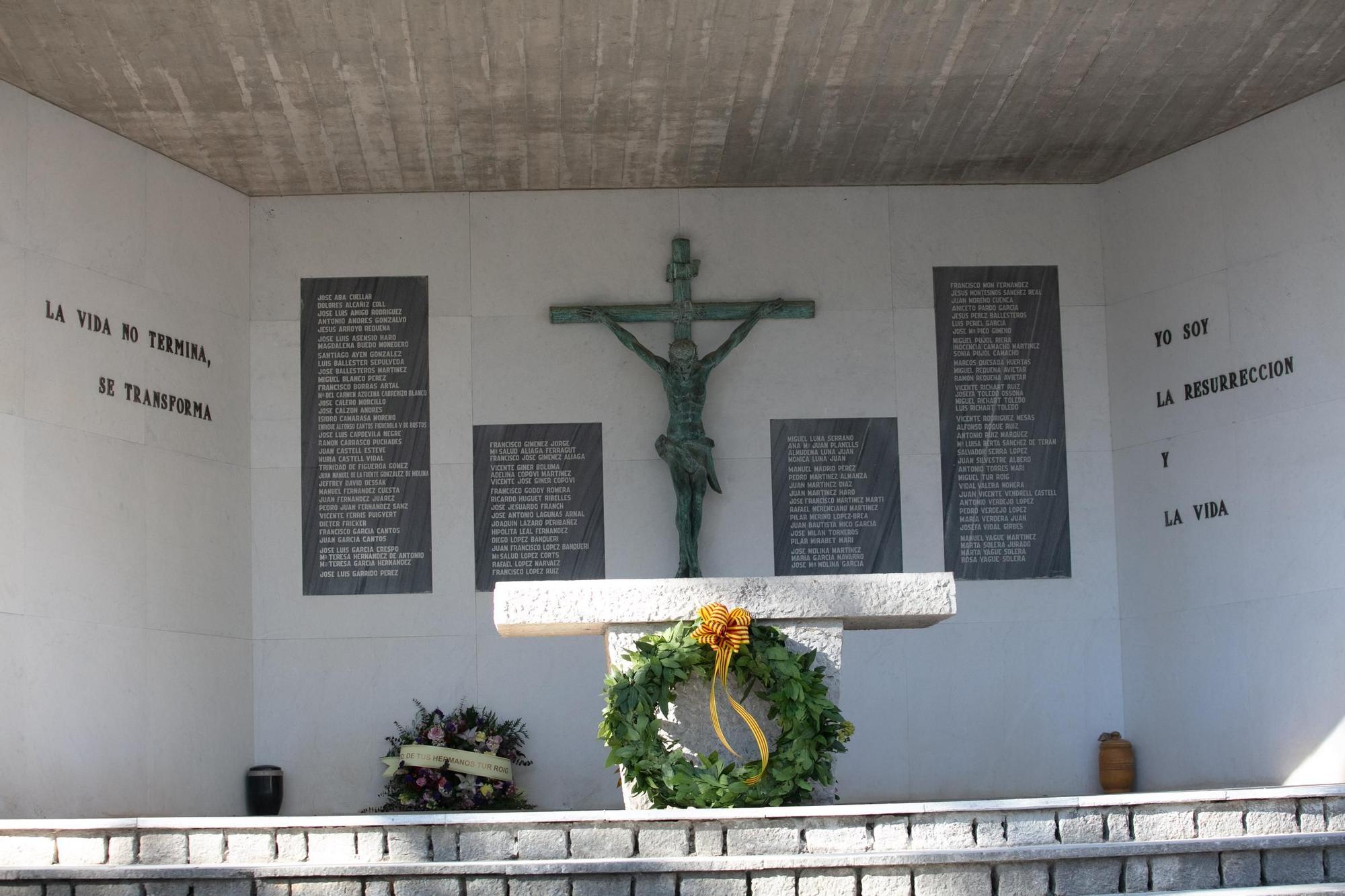 Homenaje a las víctimas del accidente aéreo de ses Roques Altes