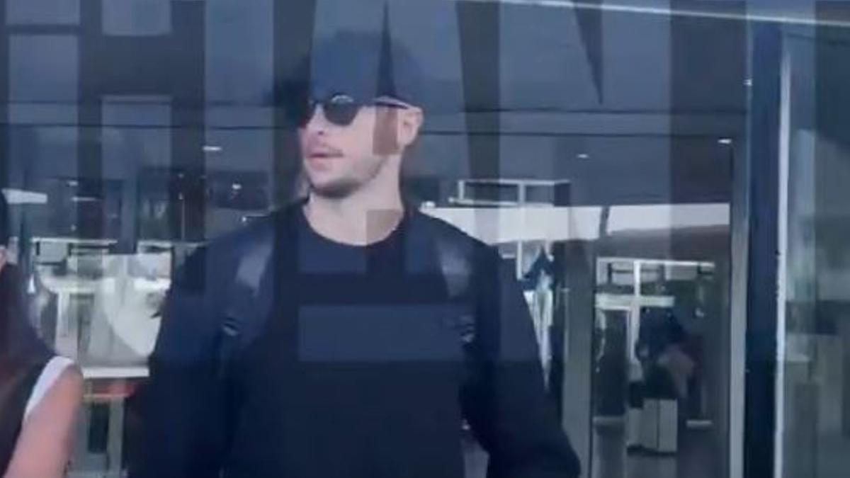 ¡Jijantes pilla a Joan García aterrizando en Barcelona!