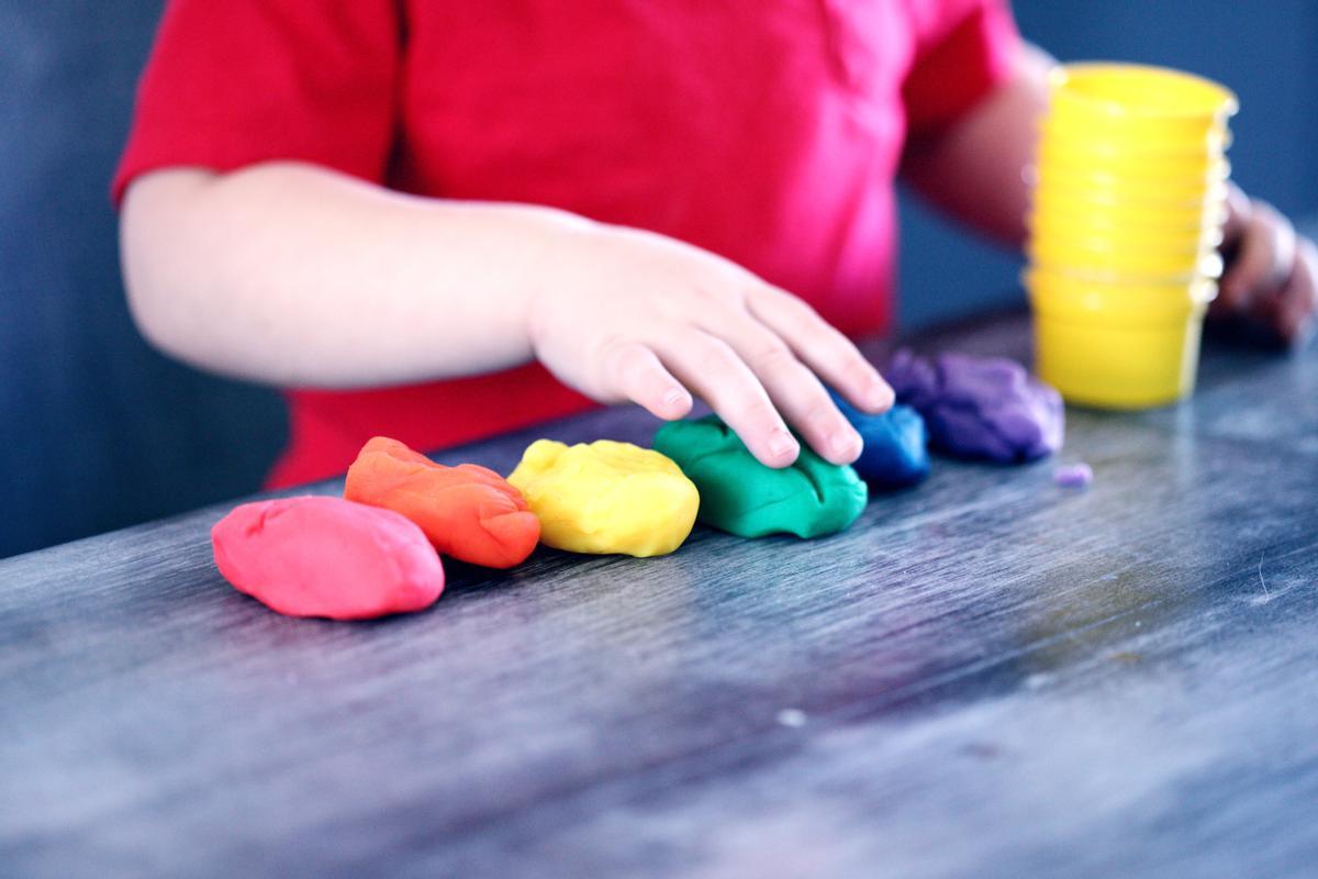 Niño jugando