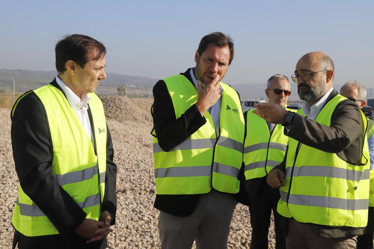 A.J.González Córdoba Óscar Puente ministro transporte visita obras del Bypass de Adif en Almodóvar