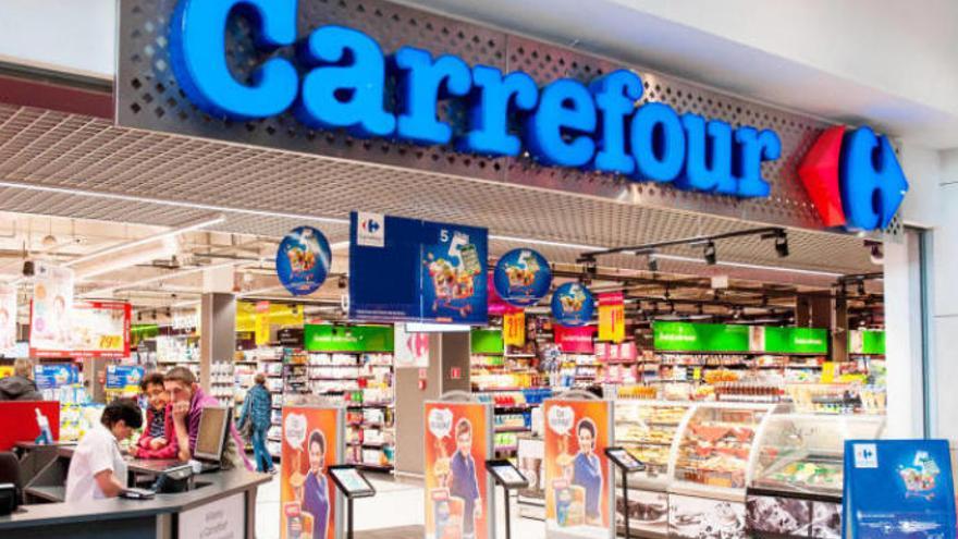 Carrefour contrata a 130 personas en Canarias durante el verano