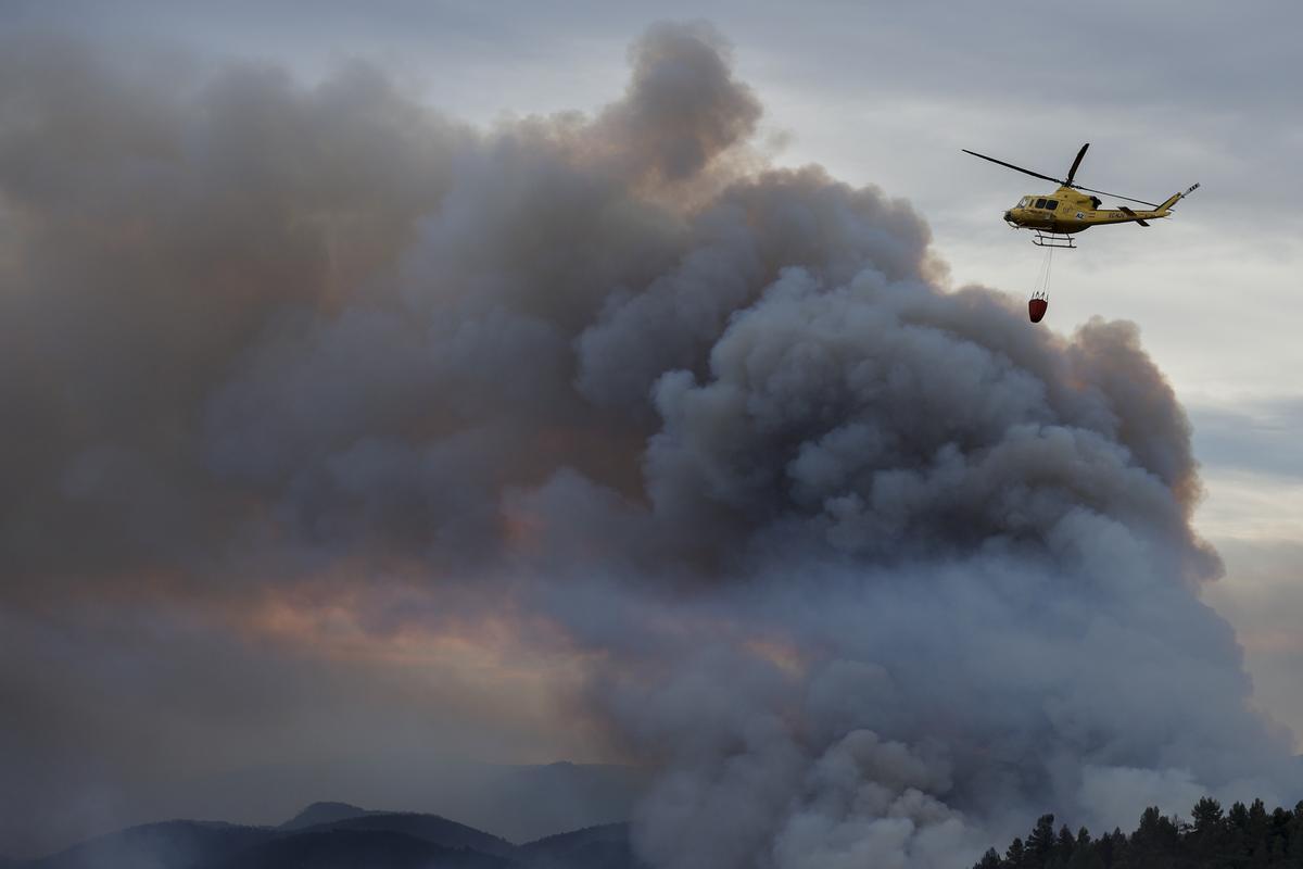 Las imágenes del incendio forestal que afecta a Teruel y Castellón