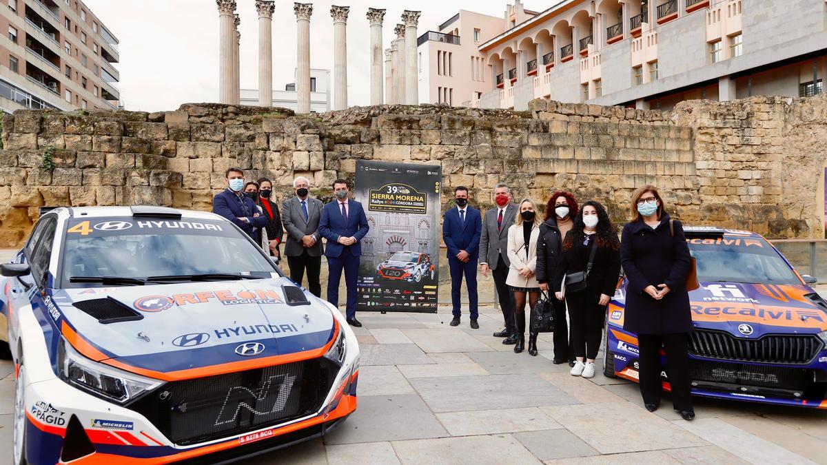 Autoridades y organizadores en la presentación esta mañana del Ralli Sierra Morena.