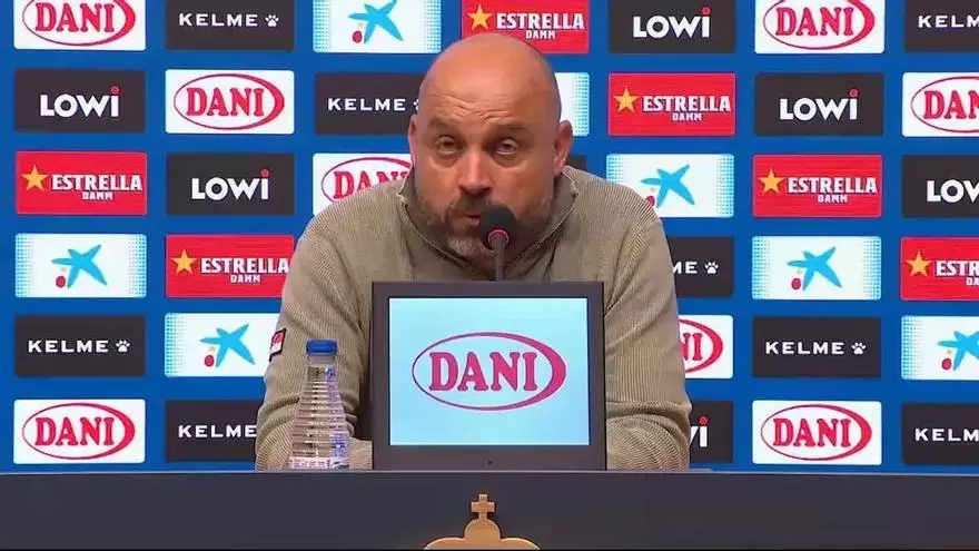 Manolo y Castro, tras el Espanyol-Levante: "Los jugadores llevan una mochila importante"
