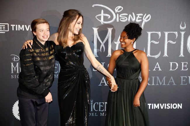 Angelina Jolie y sus hijos Shiloh y Zahara