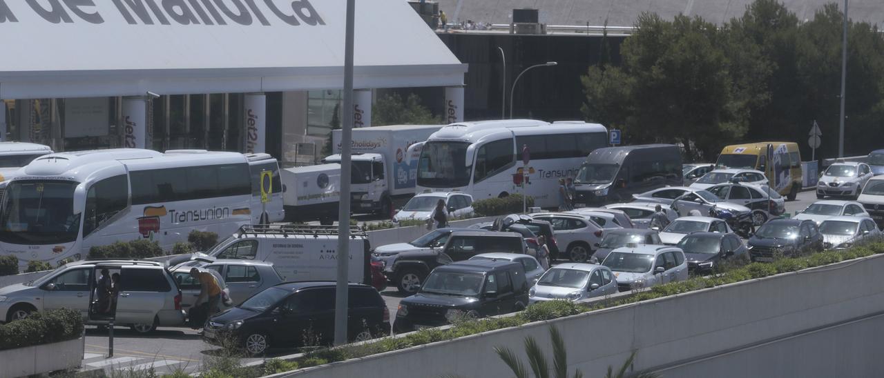 Operación llegada en el aeropuerto de Palma.