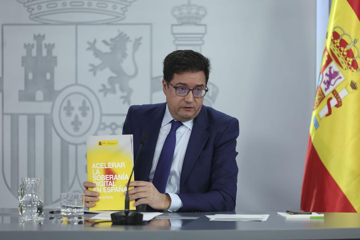 El ministro de Transformación Digital y secretario general del PSOE-M, Óscar López, durante la rueda de prensa tras el Consejo de Ministros.