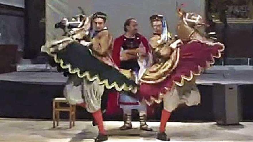 Los &#039;cavallets&#039; de Pollença cumplen su danza ritual