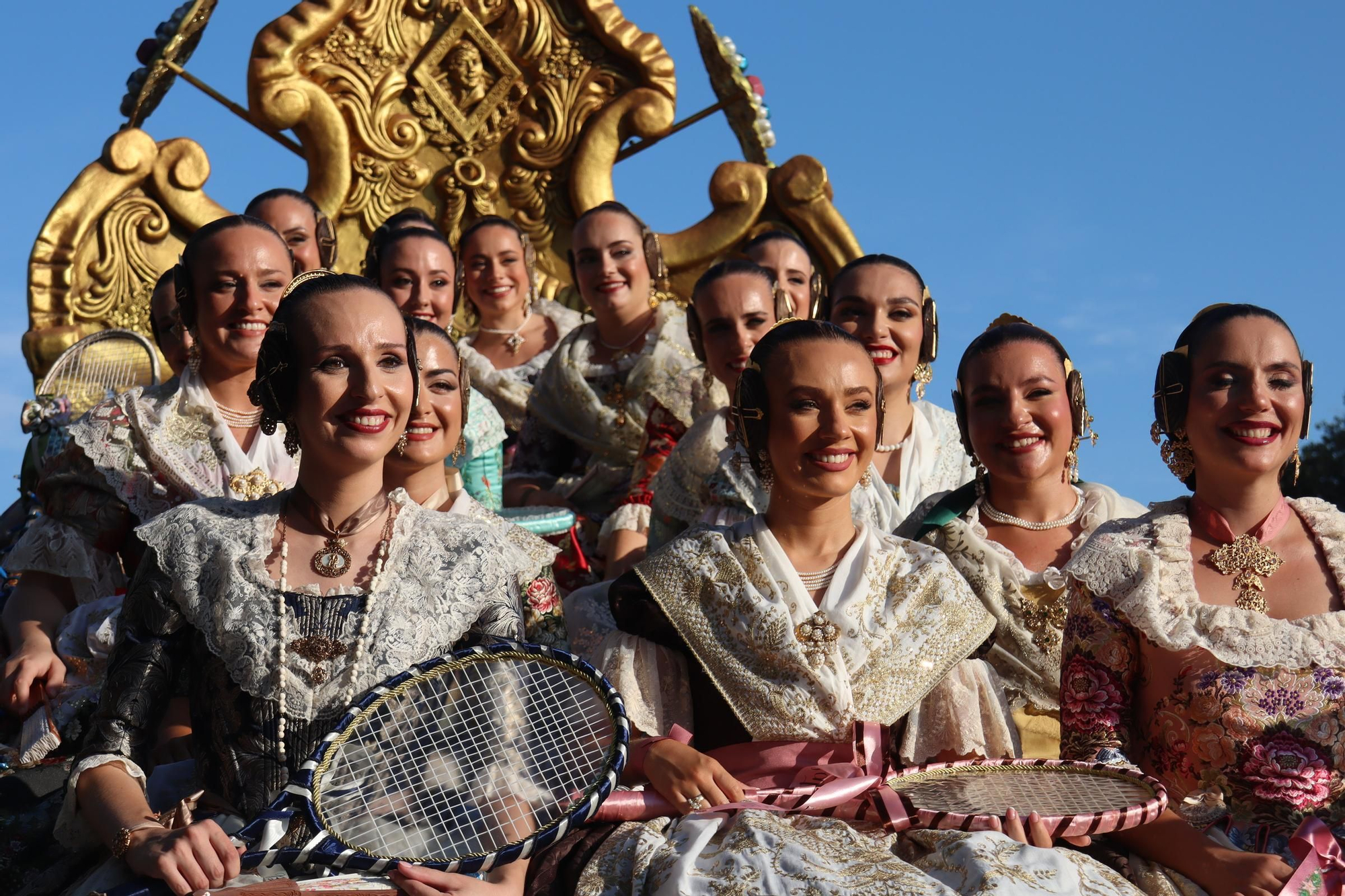 Las candidatas a Fallera Mayor de València 2026 se estrenan en la Batalla de Flores