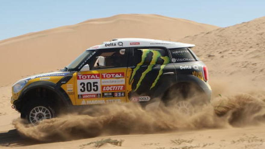 El piloto español Nani Roma se ha impuesto en la octava etapa del Dakar.