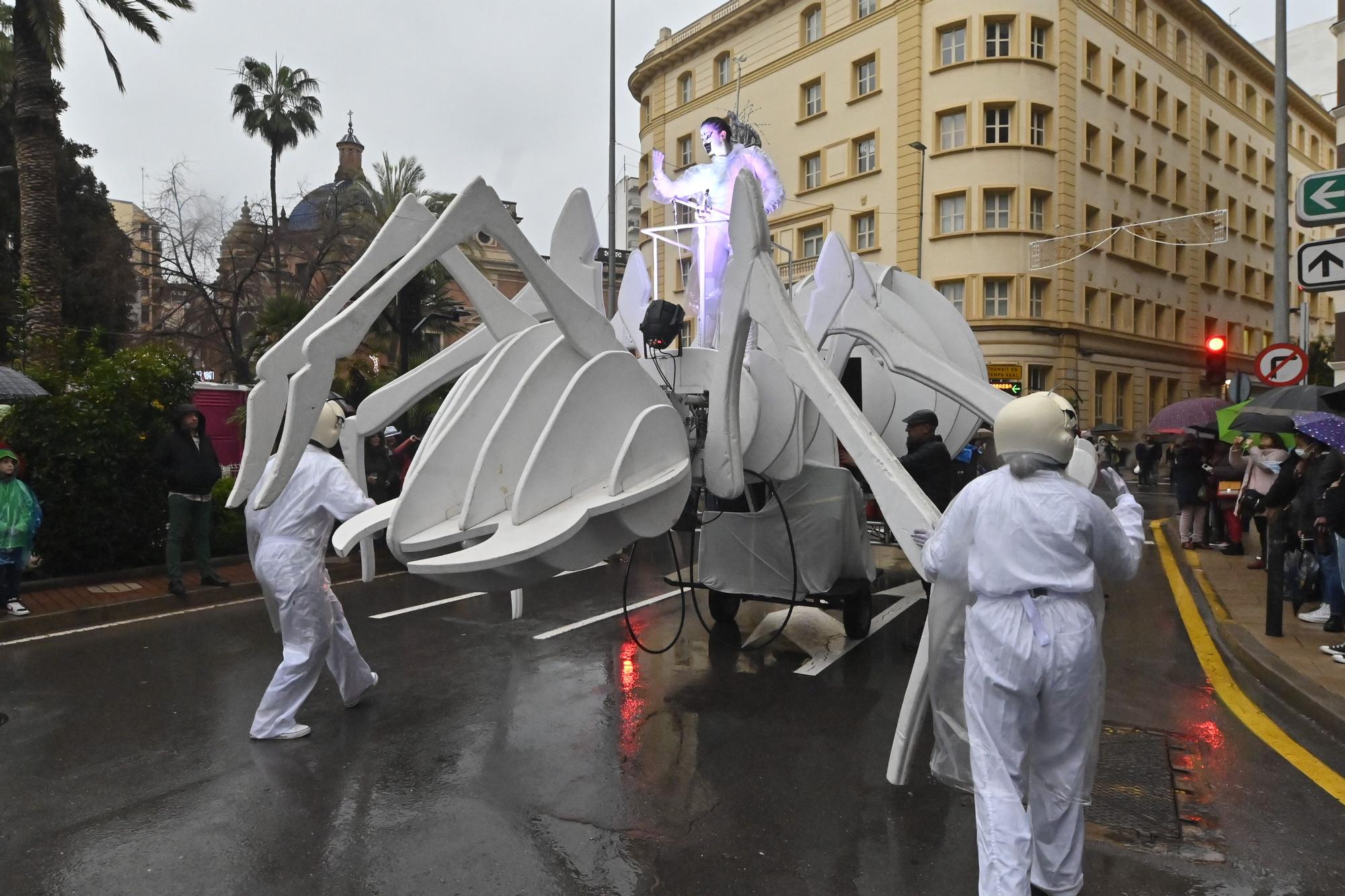 Teatro y música en el desfile de animación de la Magdalena