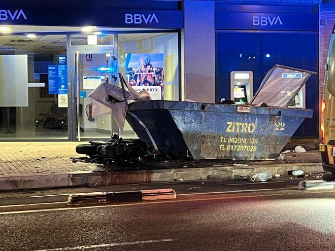 Muere el joven herido en un accidente de tráfico junto al Clínico en València.