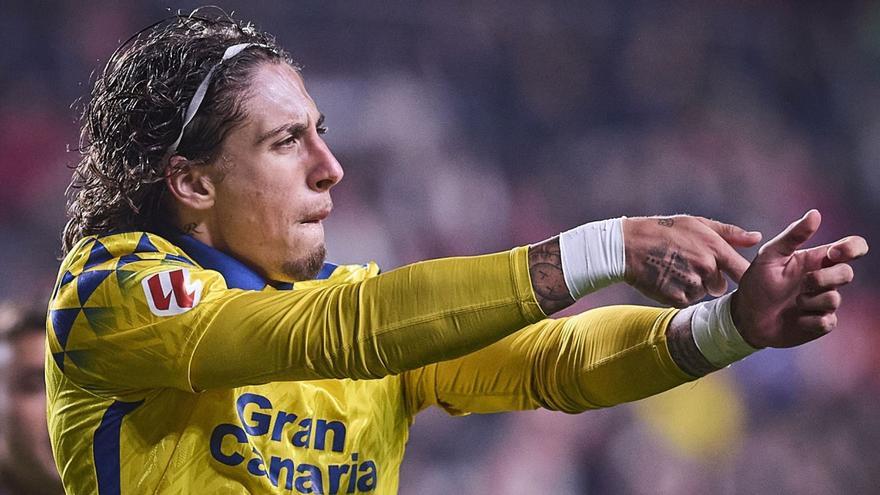El pichichi de la UD Las Palmas Fábio Daniel Soares Silva festeja su tanto en Vallecas, el pasado 8 de noviembre.