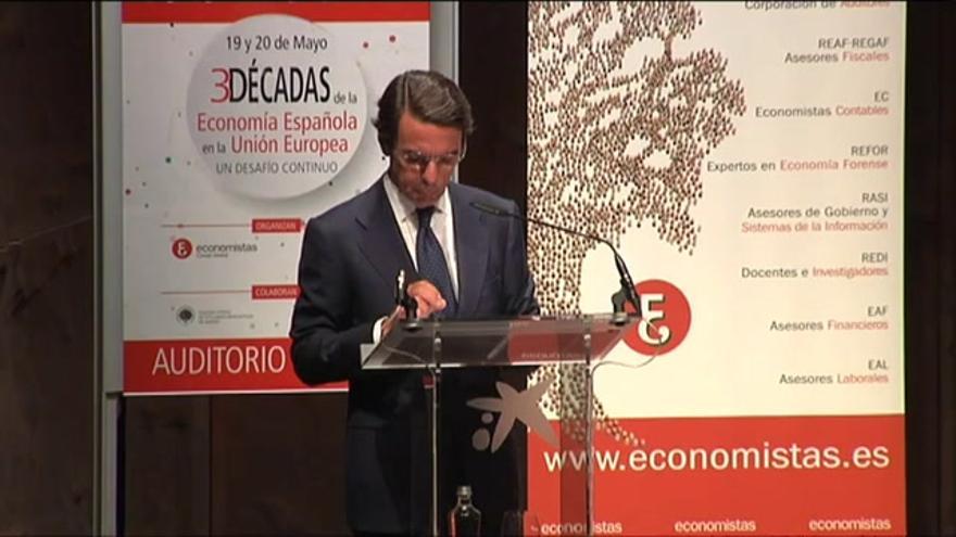 VÍDEO / Aznar arremete contra Rajoy a cuenta del déficit