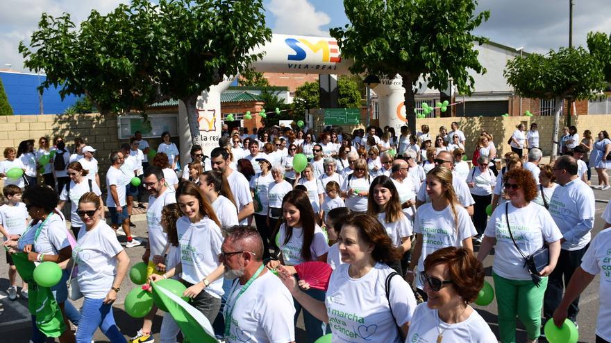 Multitudinaria marcha contra el cáncer en Vila-real: todas las fotos