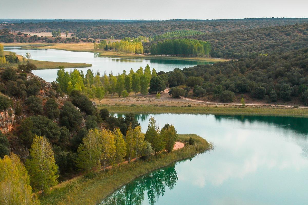 Paisaje serpenteante de las Lagunas de Ruidera
