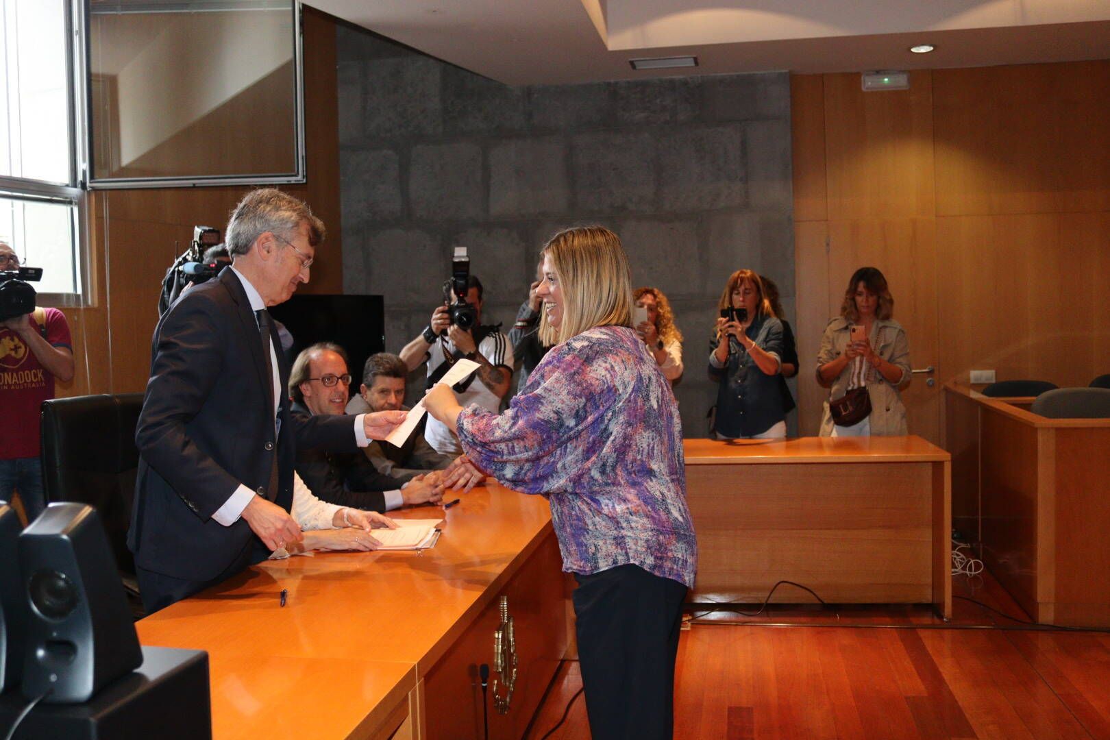 EN IMÁGENES: Así fue la recogida de las actas de los diputados asturianos ante la Junta Electoral Provincial