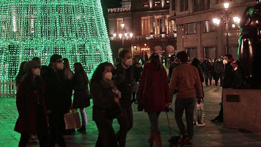 Aspecto que presentaba la plaza de la Escandalera a última hora de la tarde. | MIKI LÓPEZ