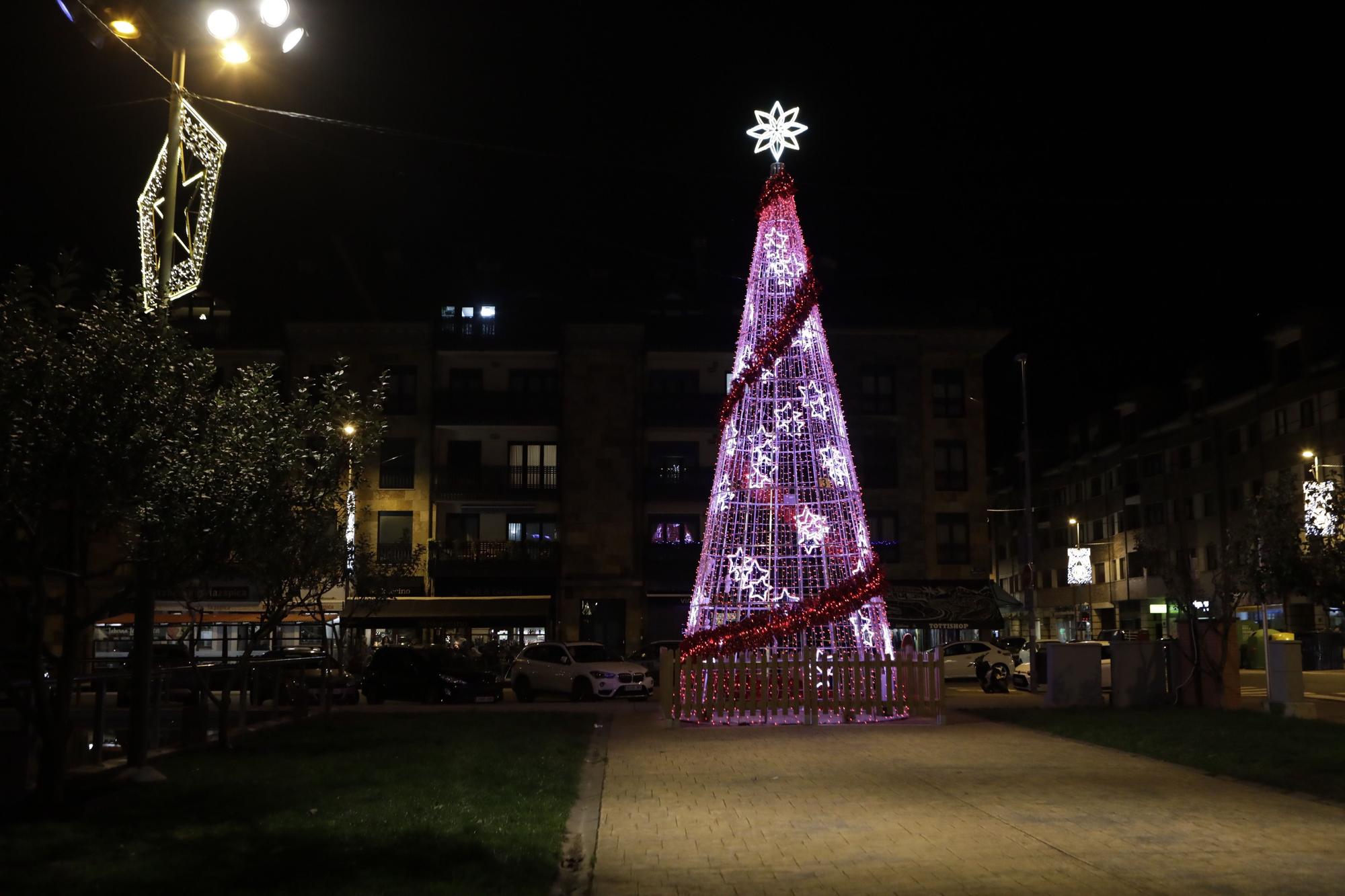 Así fue el encendido del alumbrado navideño en Villaviciosa