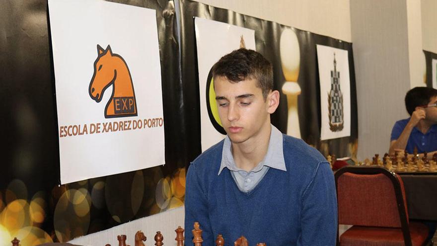 Lance Henderson, en el torneo de Portugal en el que alcanzó la categoría de Gran Maestro de ajedrez.