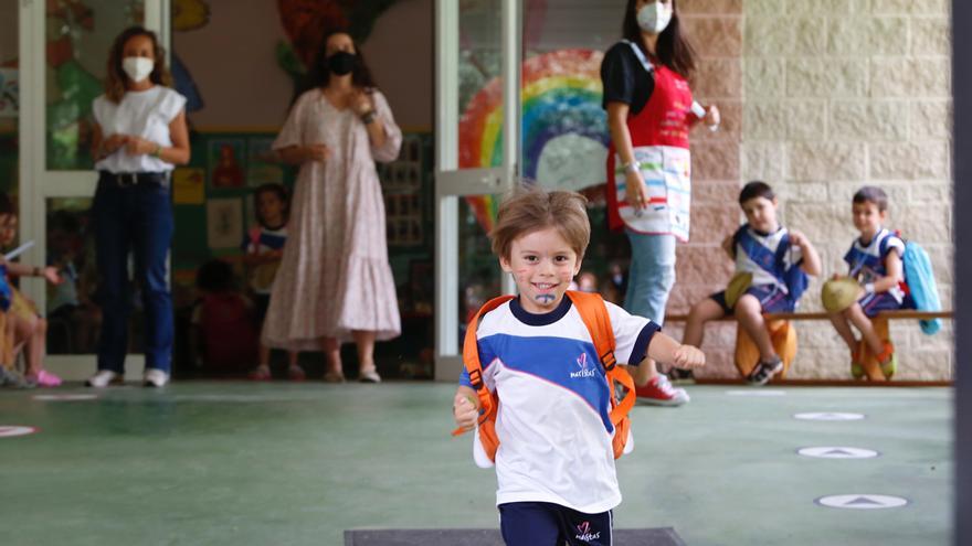 La comunidad educativa dice adiós al curso más difícil