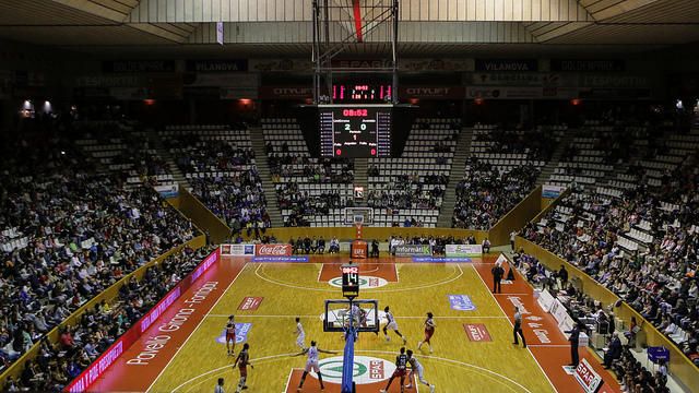 Uni Girona-Perfumerías Avenida