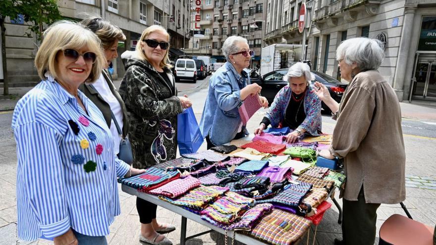 La solidaridad del Espazo +60 a pie de calle
