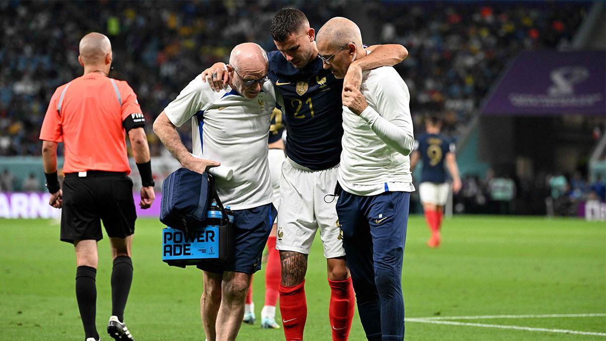 Francia - Australia | Lucas Hernández salió lesionado en el minuto 9