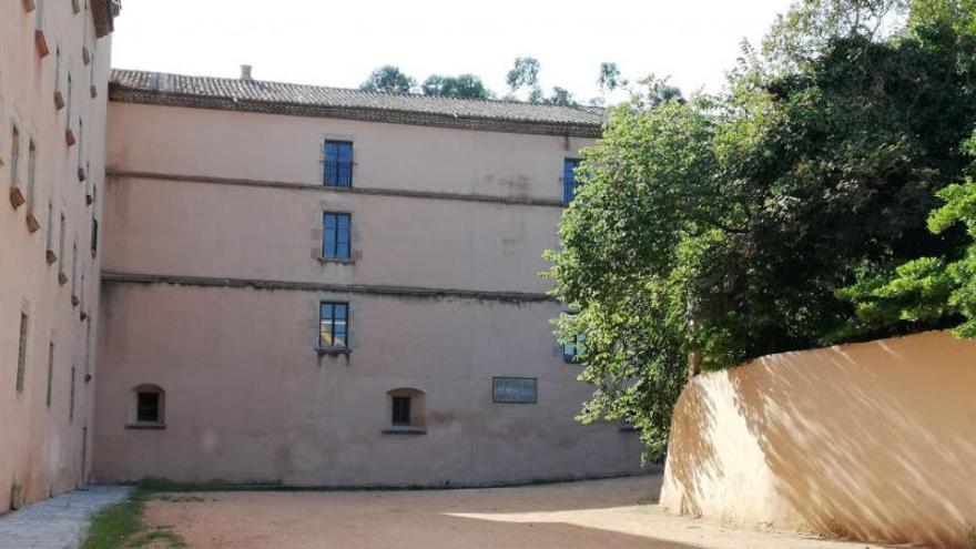 L&#039;espai darrere del monestir ganxó on anirà el museu.