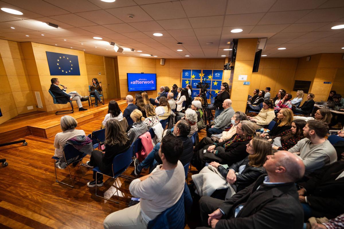 BARCELONA 27/02/2025 Sociedad. Afterwork de Albert Saez con Lina Galvez, presidenta de la comisión de derechos de las mujeres e igualdad de genero. Conseller de Union Europea y Acción Exterior Jaume Duch FOTO de ZOWY VOETEN