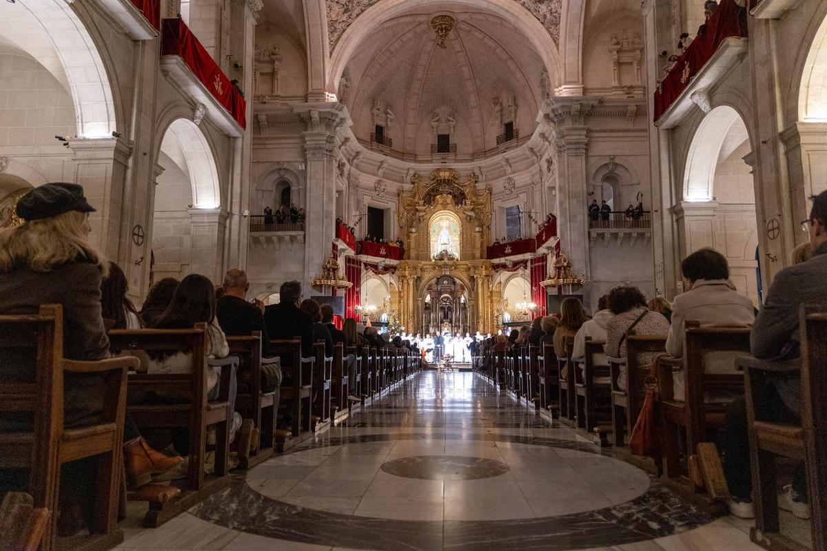 El concierto de Navidad del Misteri, en imágenes