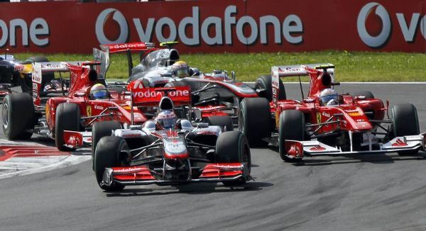 Alonso vence en Monza