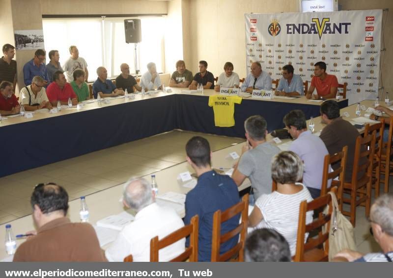 GALERÍA DE FOTOS -- El Villarreal CF apoya a 37 clubs provinciales