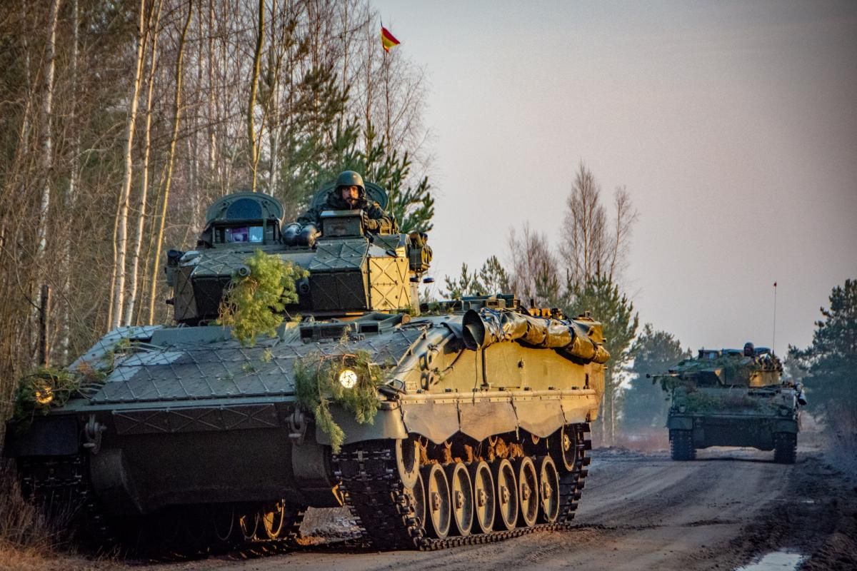 Maniobras de combate de la Brigada de Cerro Muriano en Letonia