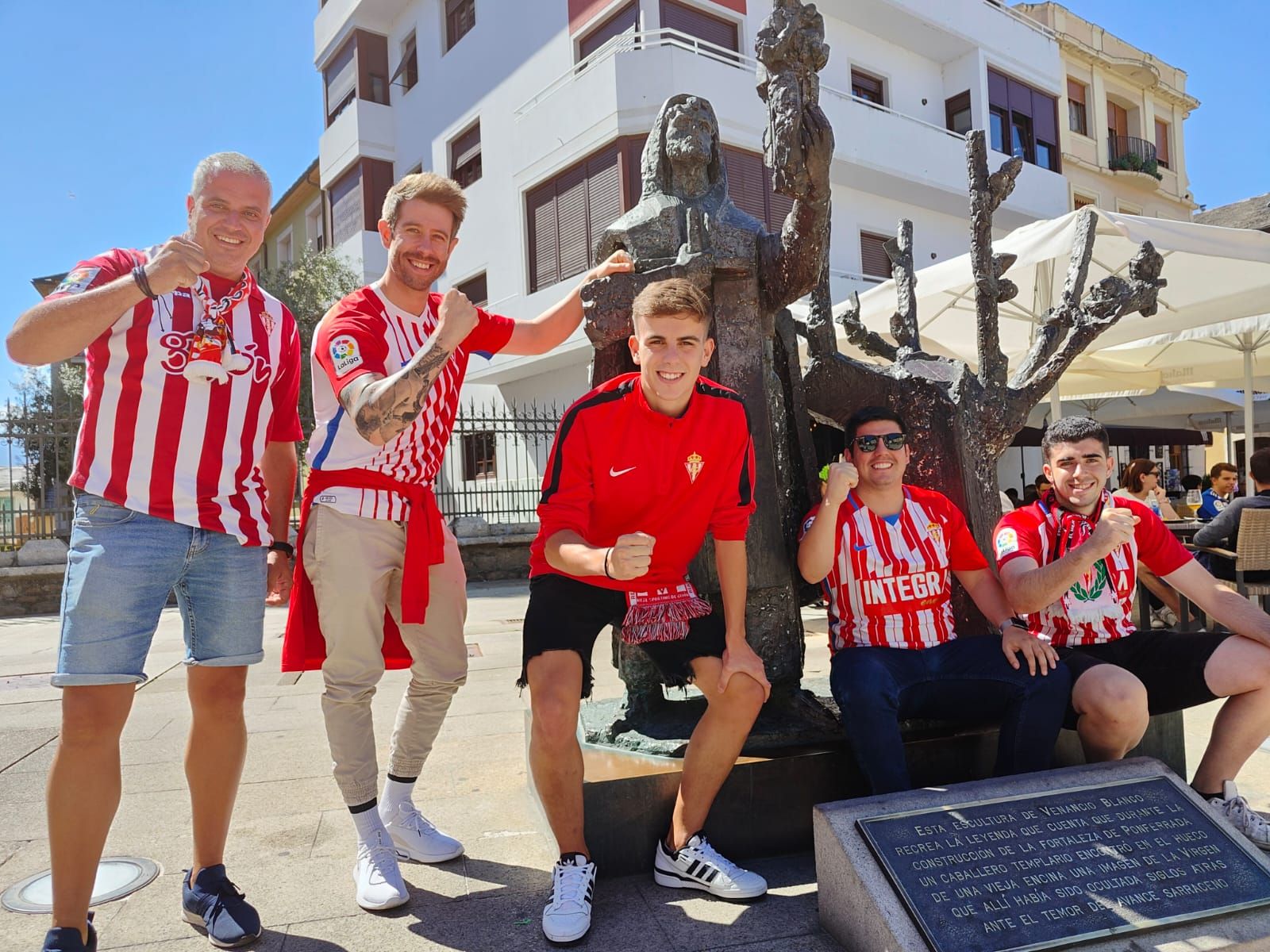 La Mareona, en Ponferrada para apoyar al Sporting