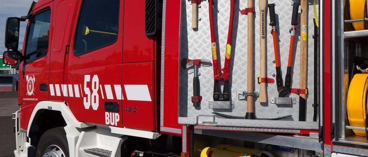 Un herido en el incendio de una vivienda en Arona