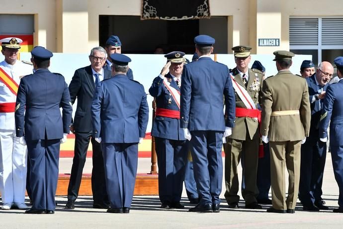 10/12/2019 TELDE.  El Mando Aéreo de Canarias celebra la festividad de Nuestra Señoara del Loreto, Patrona del Ejército del Aire, con imposición de condecoraciones, homenaje alos Caídos y Desfile.  Fotógrafa: YAIZA SOCORRO.  | 10/12/2019 | Fotógrafo: Yaiza Socorro