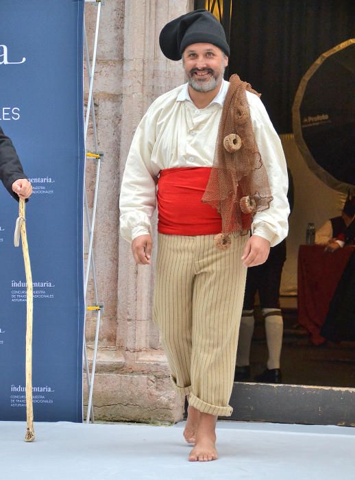 Concursu y Muestra de Traxes Tradicionales en Grado