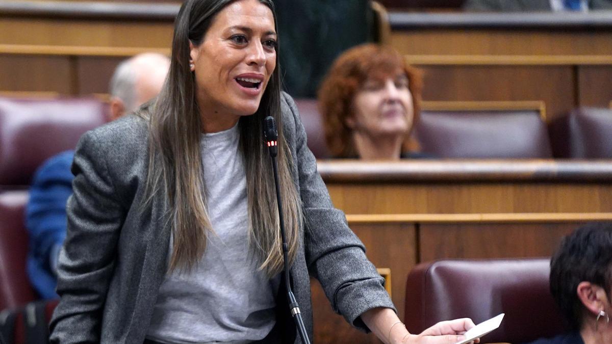 Miriam Nogueras durante la sesión de Control al Gobierno en el Congreso.