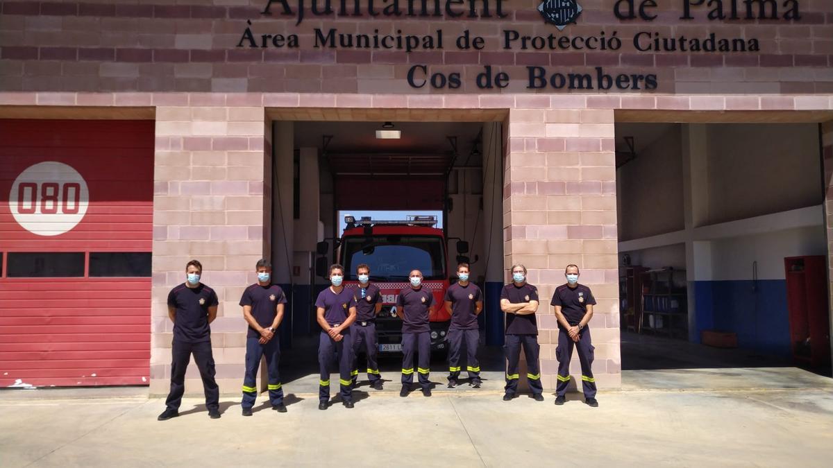 Minuto de silencio en los Bombers de Palma por la muerte de Joan Cifuentes