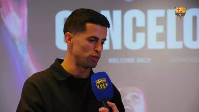 Joao Cancelo: "el Barça es el mejor club del mundo, el único que me pone la piel de gallina cuando firmo"