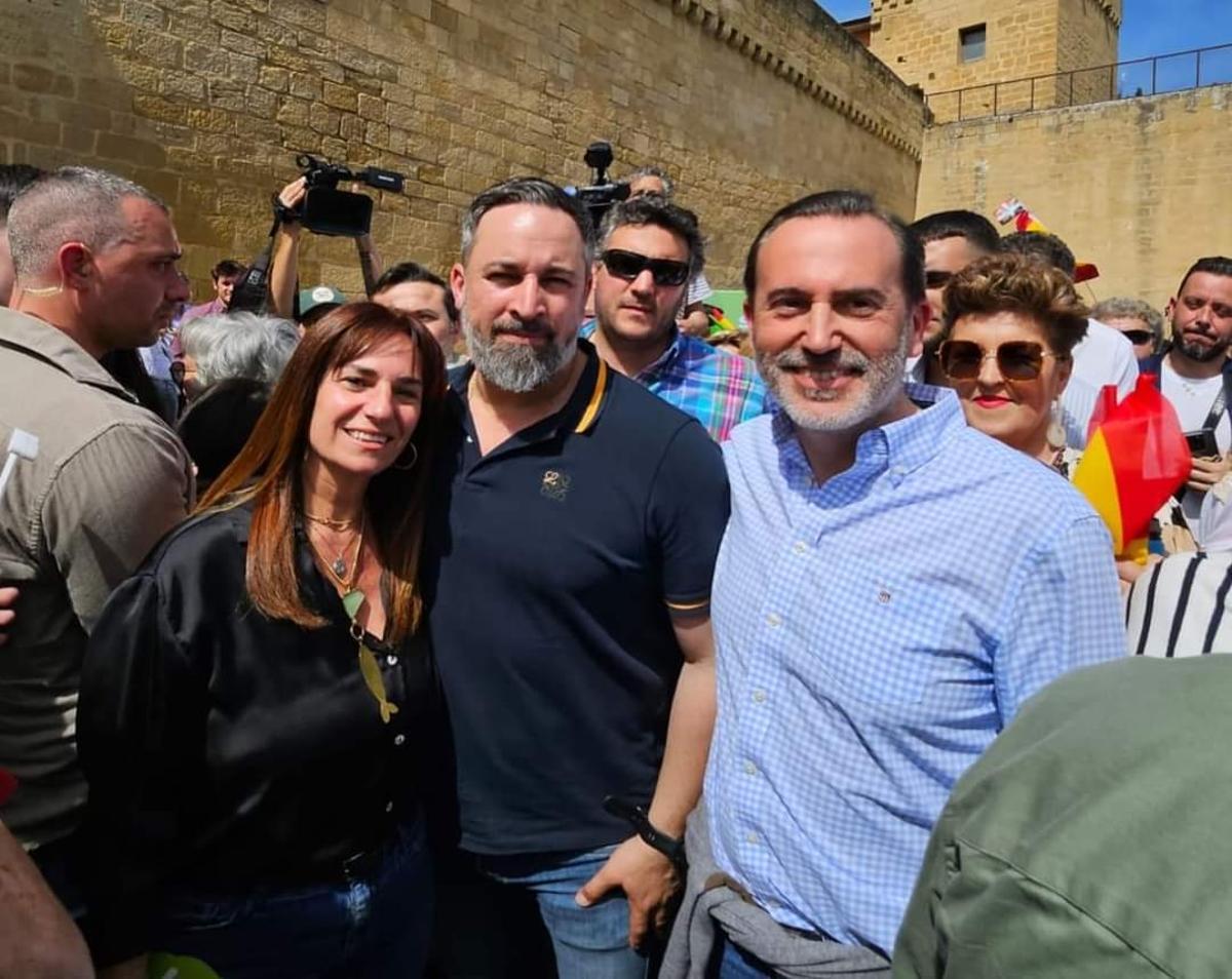 Manuela Cañadas, Santiago Abascal y Gabriel Le Senne, en una imagen de archivo.