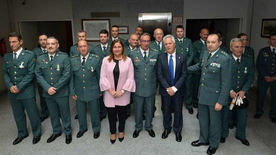 Celebración del 174 aniversario de la Guardia Civil ayer en la Comandancia de Pontevedra. // G. Santos